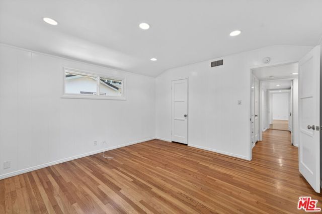 21309 Ibanez Avenue, Woodland Hills (los Angeles), CA 91364