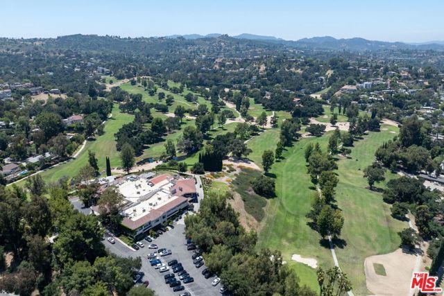 21309 Ibanez Avenue, Woodland Hills (los Angeles), CA 91364