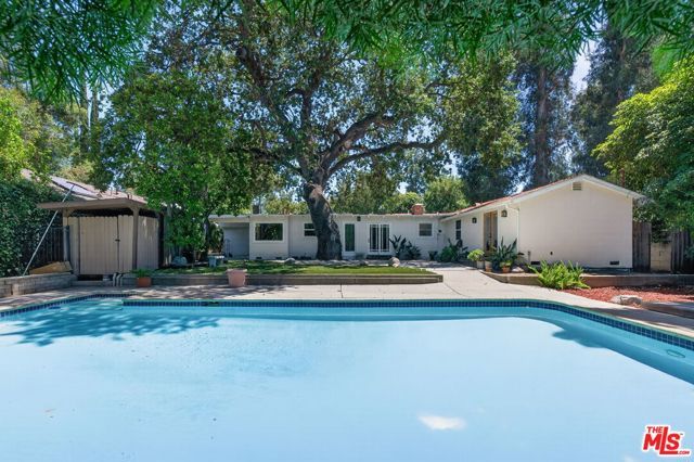 21309 Ibanez Avenue, Woodland Hills (los Angeles), CA 91364