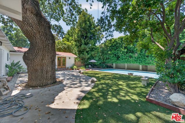 21309 Ibanez Avenue, Woodland Hills (los Angeles), CA 91364