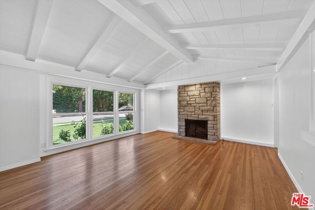21309 Ibanez Avenue, Woodland Hills (los Angeles), CA 91364