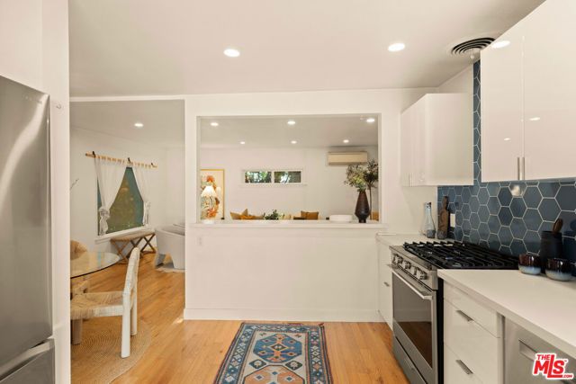 825 N Avenue 67, Los Angeles, CA 90042