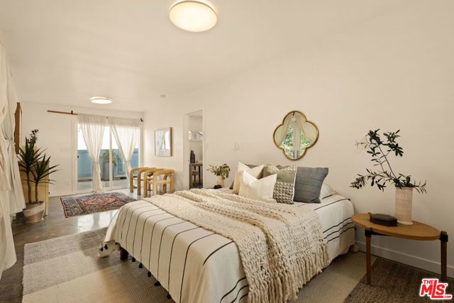 825 N Avenue 67, Los Angeles, CA 90042