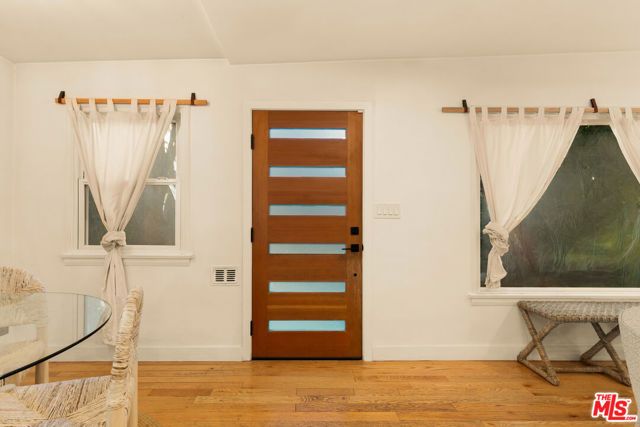 825 N Avenue 67, Los Angeles, CA 90042