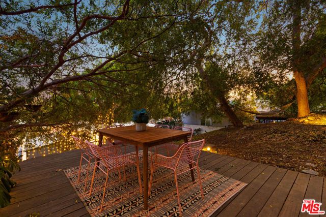 825 N Avenue 67, Los Angeles, CA 90042