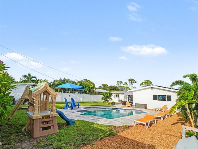 818 THE RIALTO, Venice, FL 34285
