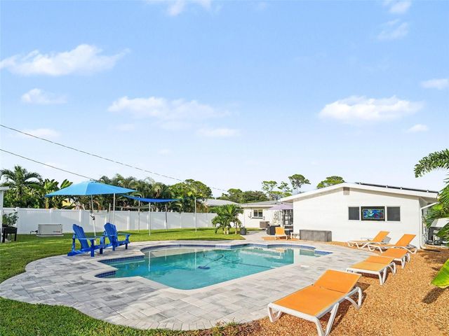 818 THE RIALTO, Venice, FL 34285