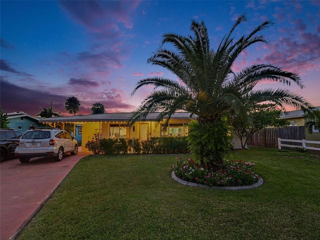 818 THE RIALTO, Venice, FL 34285