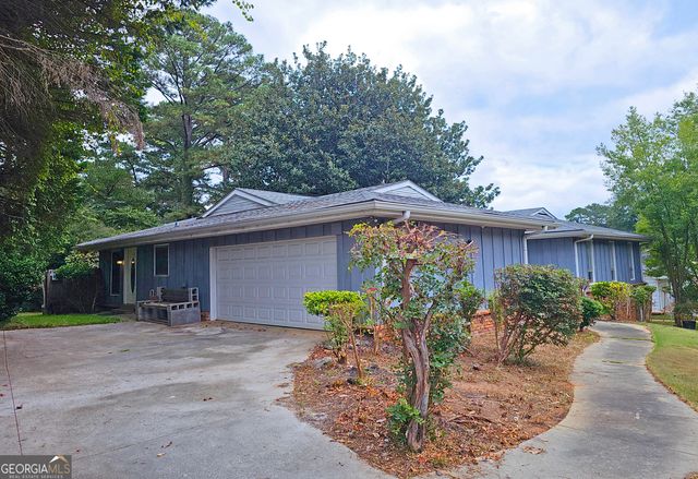 2386 Country Club Drive SE, Conyers, GA 30013