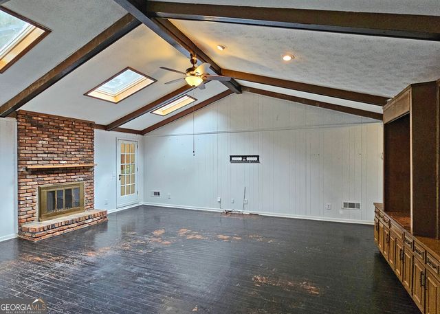 2386 Country Club Drive SE, Conyers, GA 30013