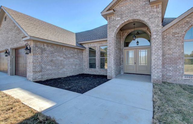 520 Corondelet Lane, Maumelle, AR 72113