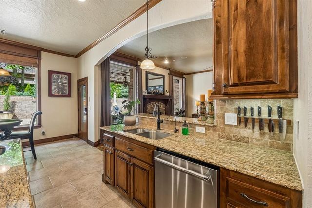 14455 Terra Vita Drive, Edmond, OK 73034
