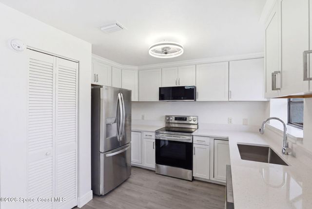 2085 Seawind Court, Indialantic, FL 32903