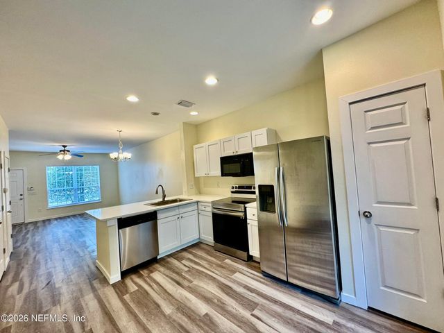 3587 PEBBLE PATH Lane, Jacksonville, FL 32224