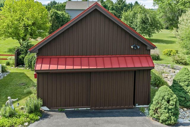 742 OLD WILMINGTON RD, Coatesville, PA 19320