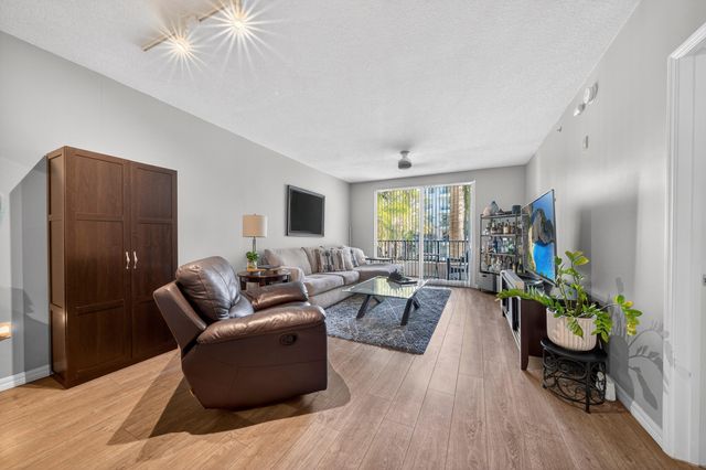 2401 NE 65th Street 310, Fort Lauderdale, FL 33308