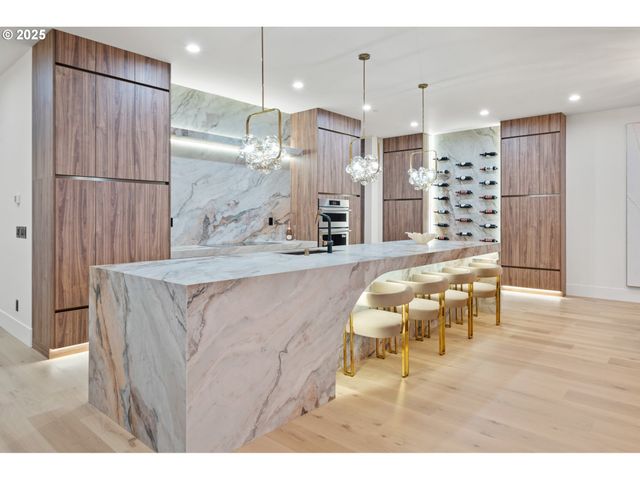 530 Ne PROVINCE Dr, Camas, WA 98607