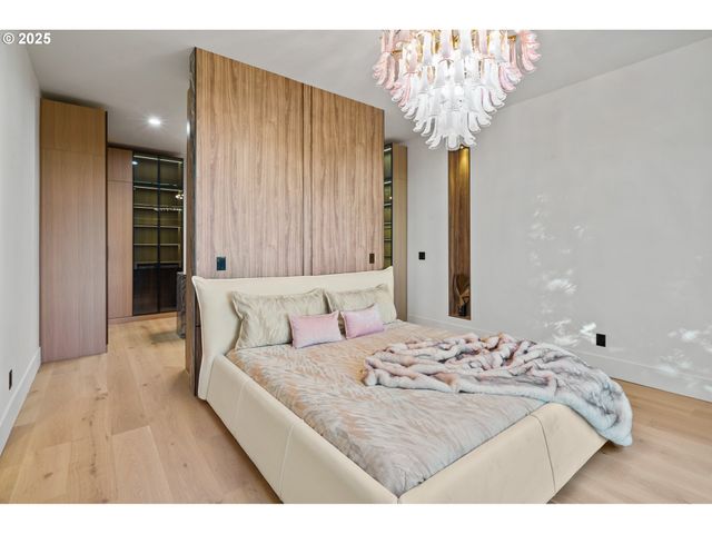 530 Ne PROVINCE Dr, Camas, WA 98607