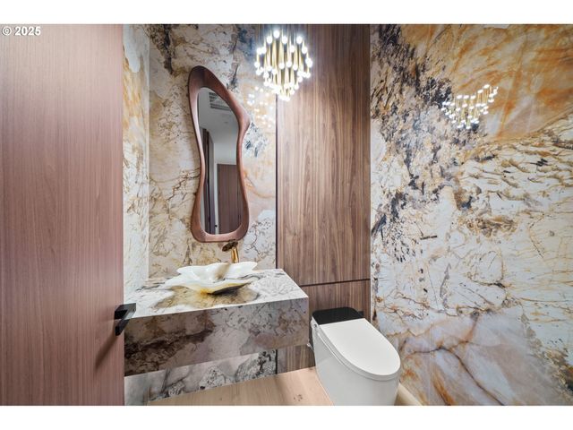 530 Ne PROVINCE Dr, Camas, WA 98607