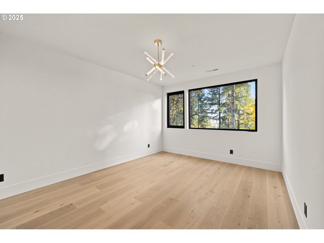 530 Ne PROVINCE Dr, Camas, WA 98607