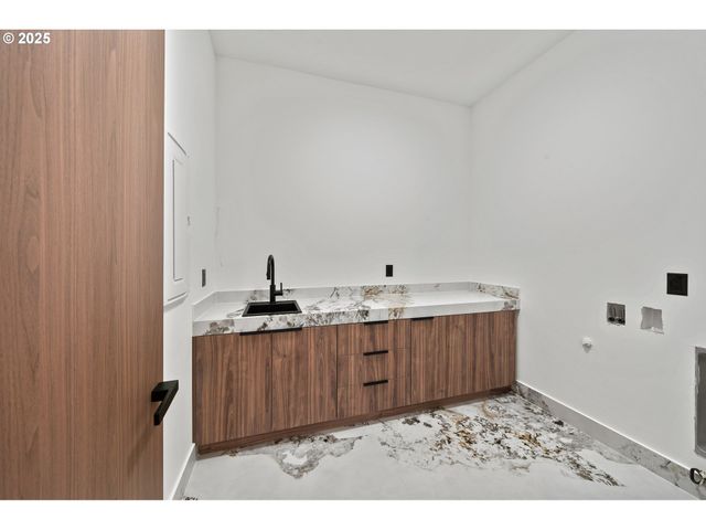 530 Ne PROVINCE Dr, Camas, WA 98607