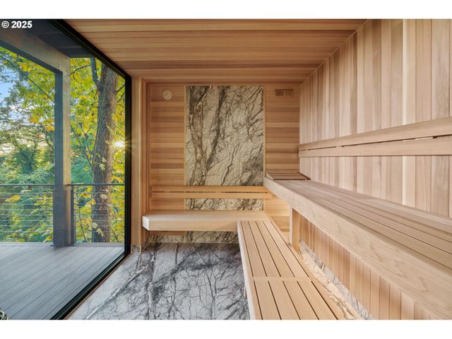 530 Ne PROVINCE Dr, Camas, WA 98607