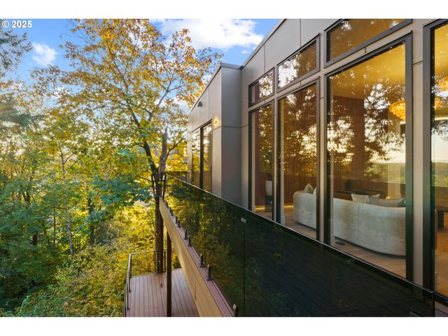 530 Ne PROVINCE Dr, Camas, WA 98607