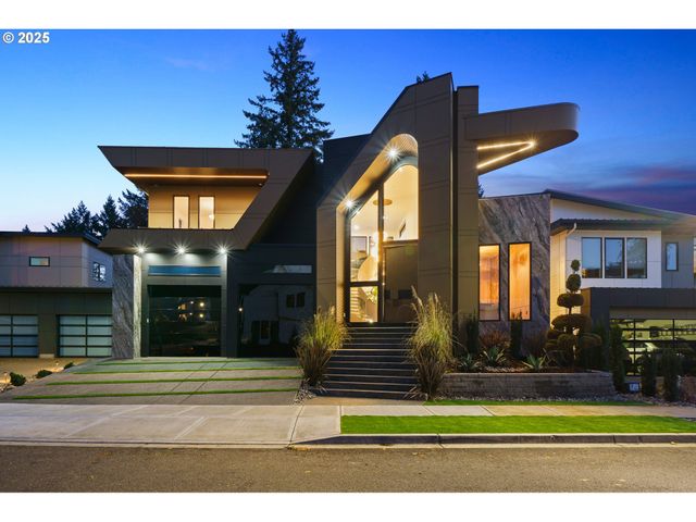 530 Ne PROVINCE Dr, Camas, WA 98607