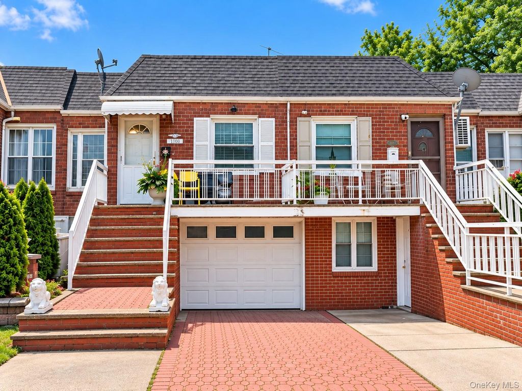 11508 Poppenhusen Avenue, College Point, NY 11356 — exterior