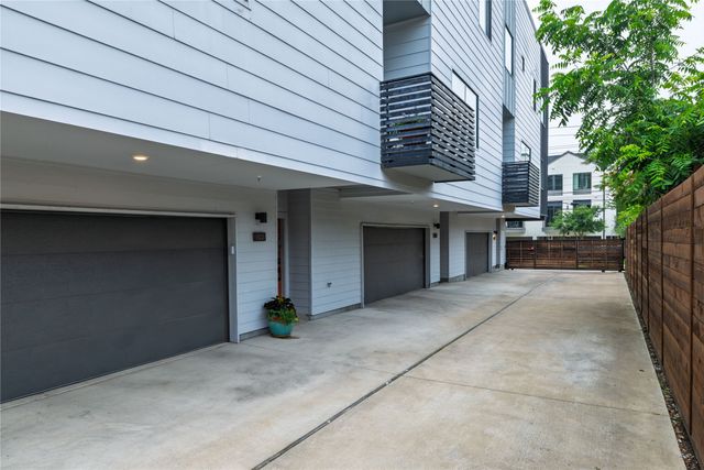 2118 N Carroll Avenue 103, Dallas, TX 75204