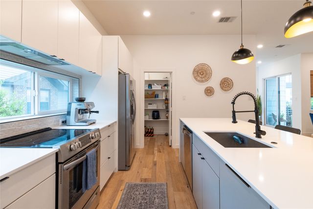 2118 N Carroll Avenue 103, Dallas, TX 75204