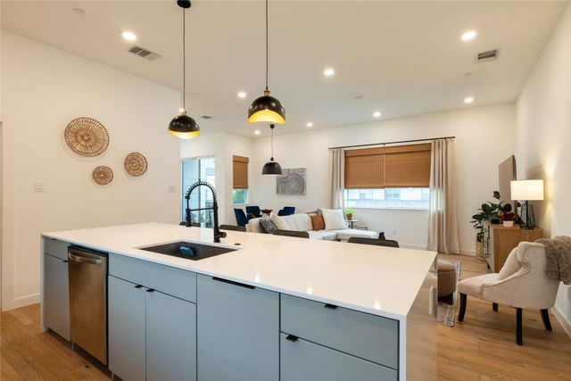 2118 N Carroll Avenue 103, Dallas, TX 75204