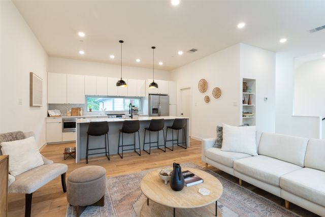 2118 N Carroll Avenue 103, Dallas, TX 75204