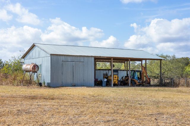 11915 FM 86, Lockhart, TX 78644