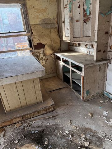 3255 Hogarth Street, Detroit, MI 48206