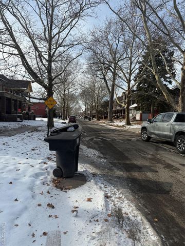 3255 Hogarth Street, Detroit, MI 48206