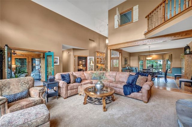 10360 Sawmill Drive, Chardon, OH 44024