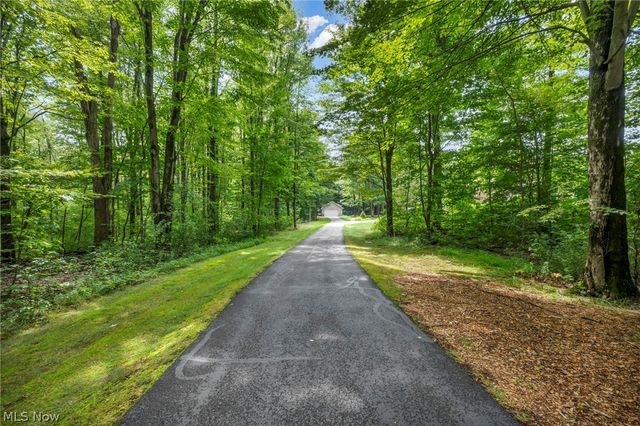 10360 Sawmill Drive, Chardon, OH 44024