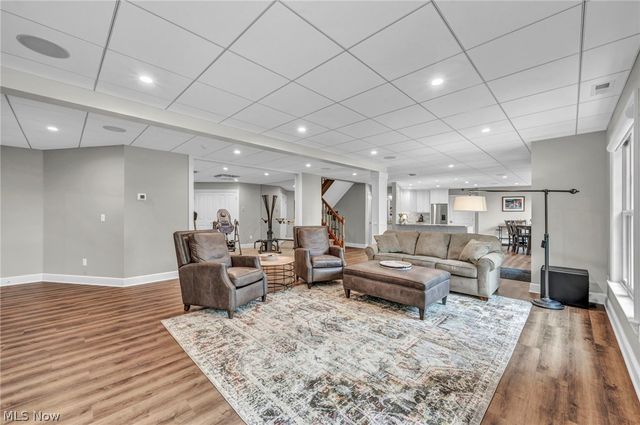 10360 Sawmill Drive, Chardon, OH 44024