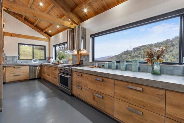 13925 Sheila Avenue, Morgan Hill, CA 95037