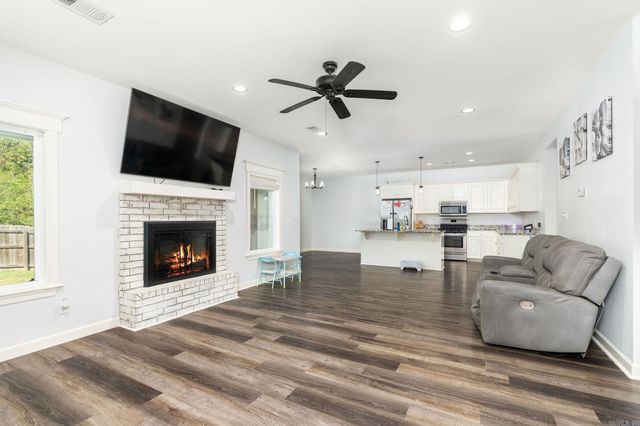 147 WESTOAK Place, Hot Springs, AR 71913