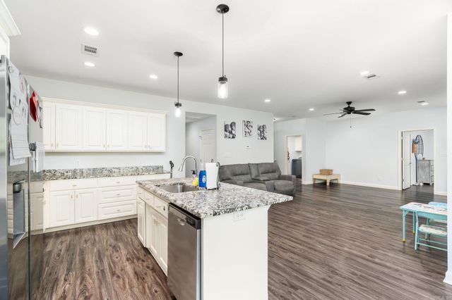 147 WESTOAK Place, Hot Springs, AR 71913