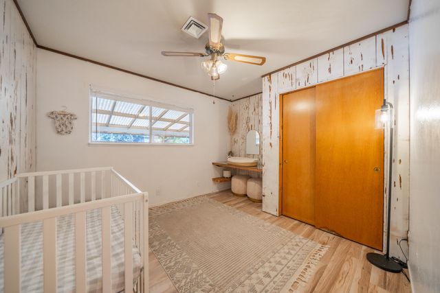 5802 Mountain View Drive, Redding, CA 96003