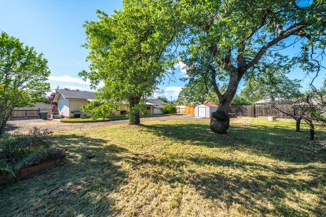 5802 Mountain View Drive, Redding, CA 96003