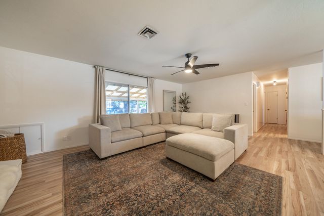 5802 Mountain View Drive, Redding, CA 96003