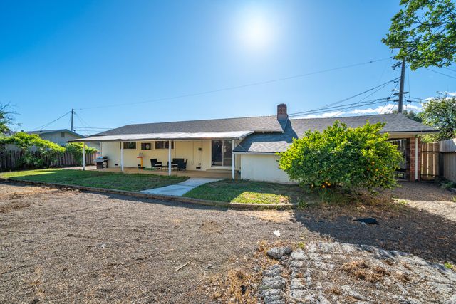 5802 Mountain View Drive, Redding, CA 96003