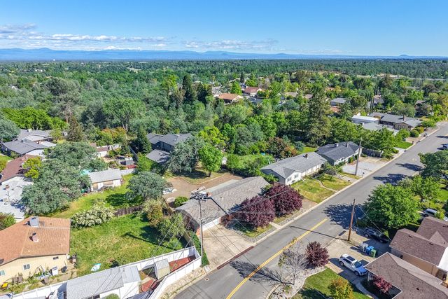 5802 Mountain View Drive, Redding, CA 96003