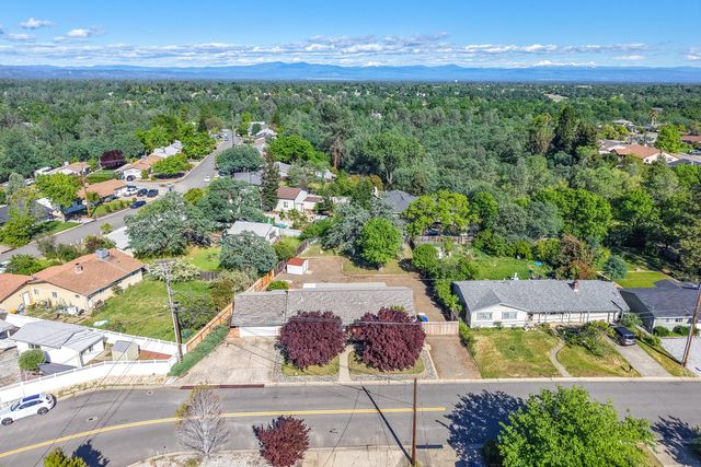 5802 Mountain View Drive, Redding, CA 96003