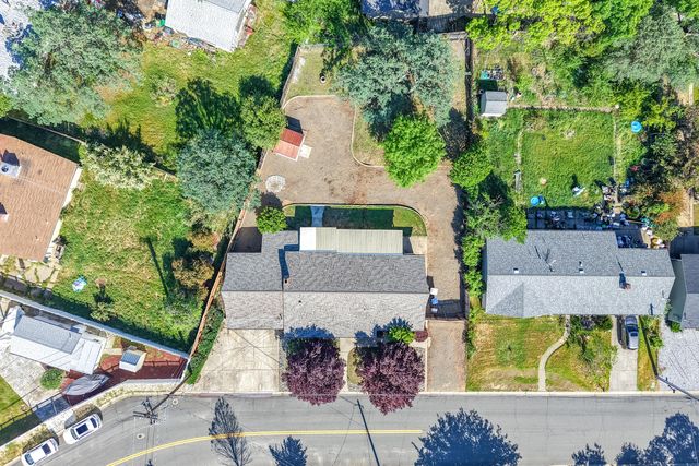 5802 Mountain View Drive, Redding, CA 96003