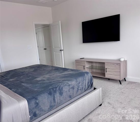 2140 Barrowcliffe Drive NW, Concord, NC 28027